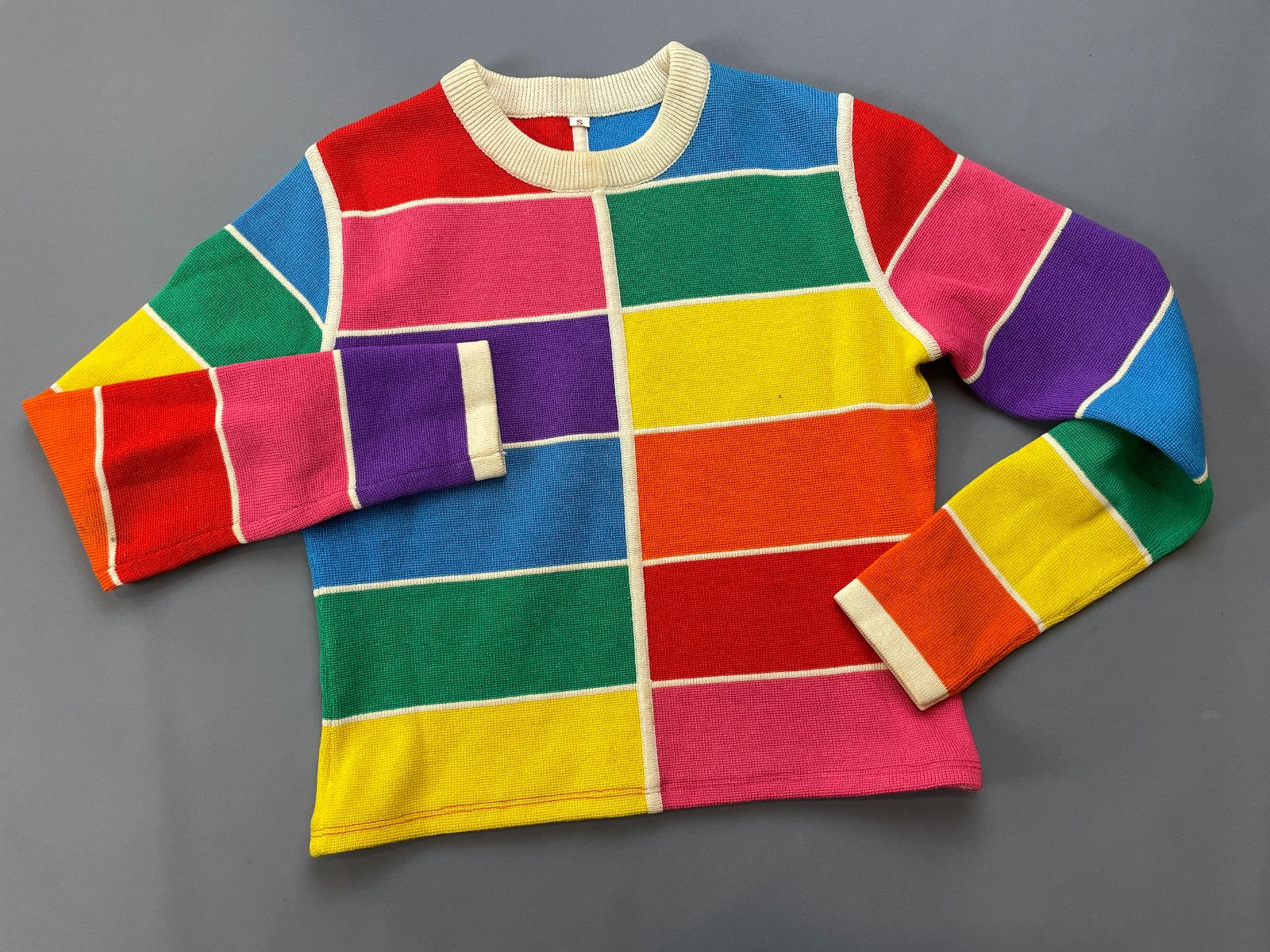 product details: *AS-IS* ADORABLE! COLOR BLOCK KNIT SWEATER photo