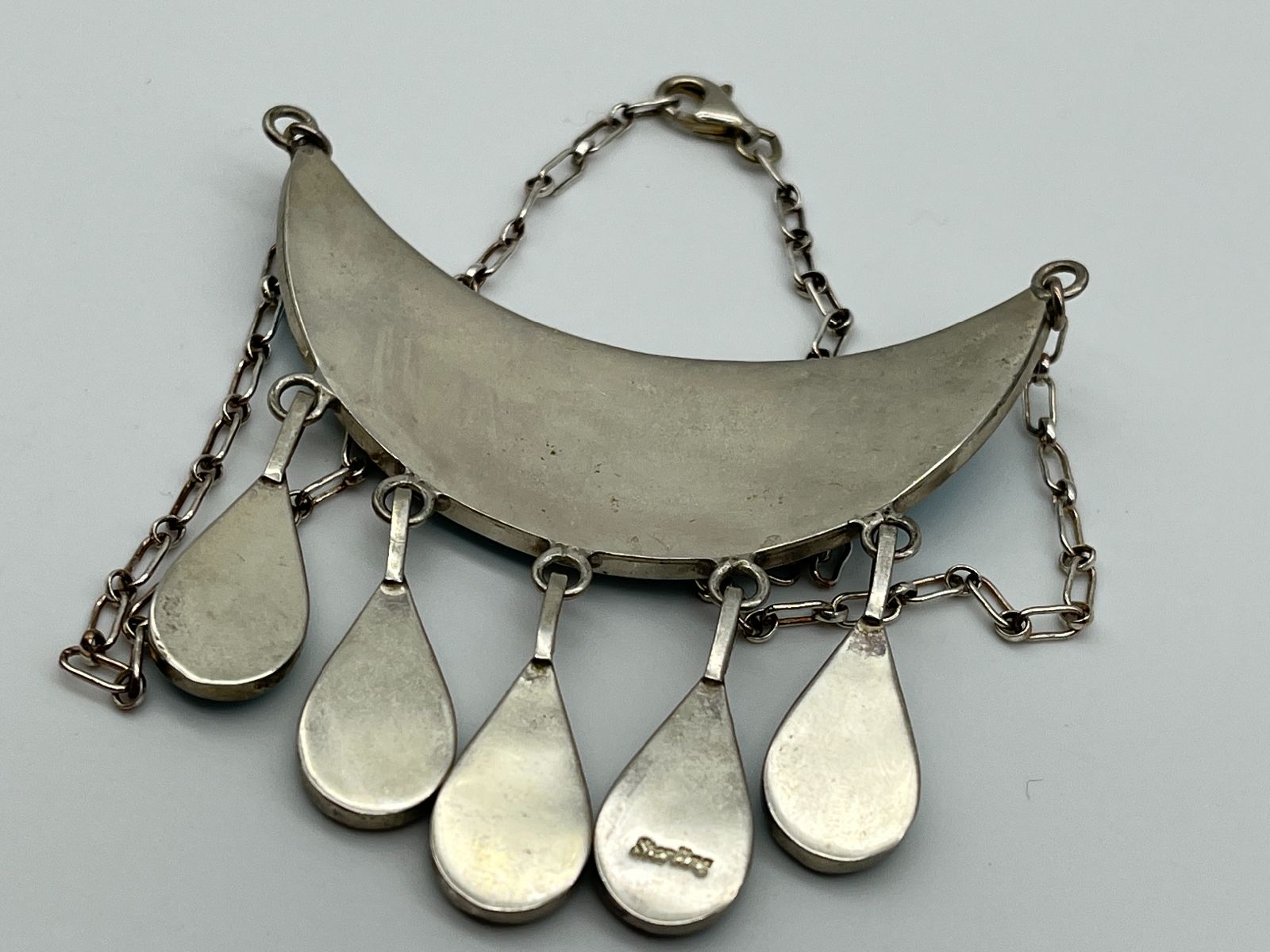 *SIGNED* ZUNI MODERNIST TURQUOISE MICRO INLAY NECKLACE, HANGING TEAR DROP PENDANTS