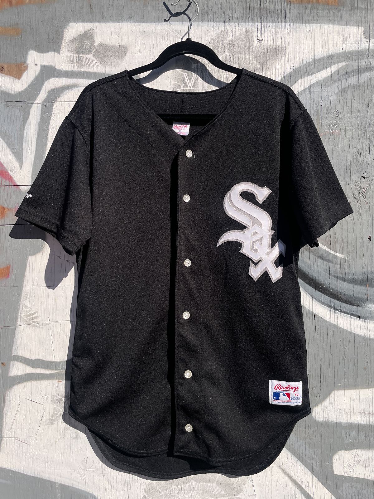 product details: MLB CHICAGO WHITE SOX BUTTON UP BASEBALL JERSEY photo