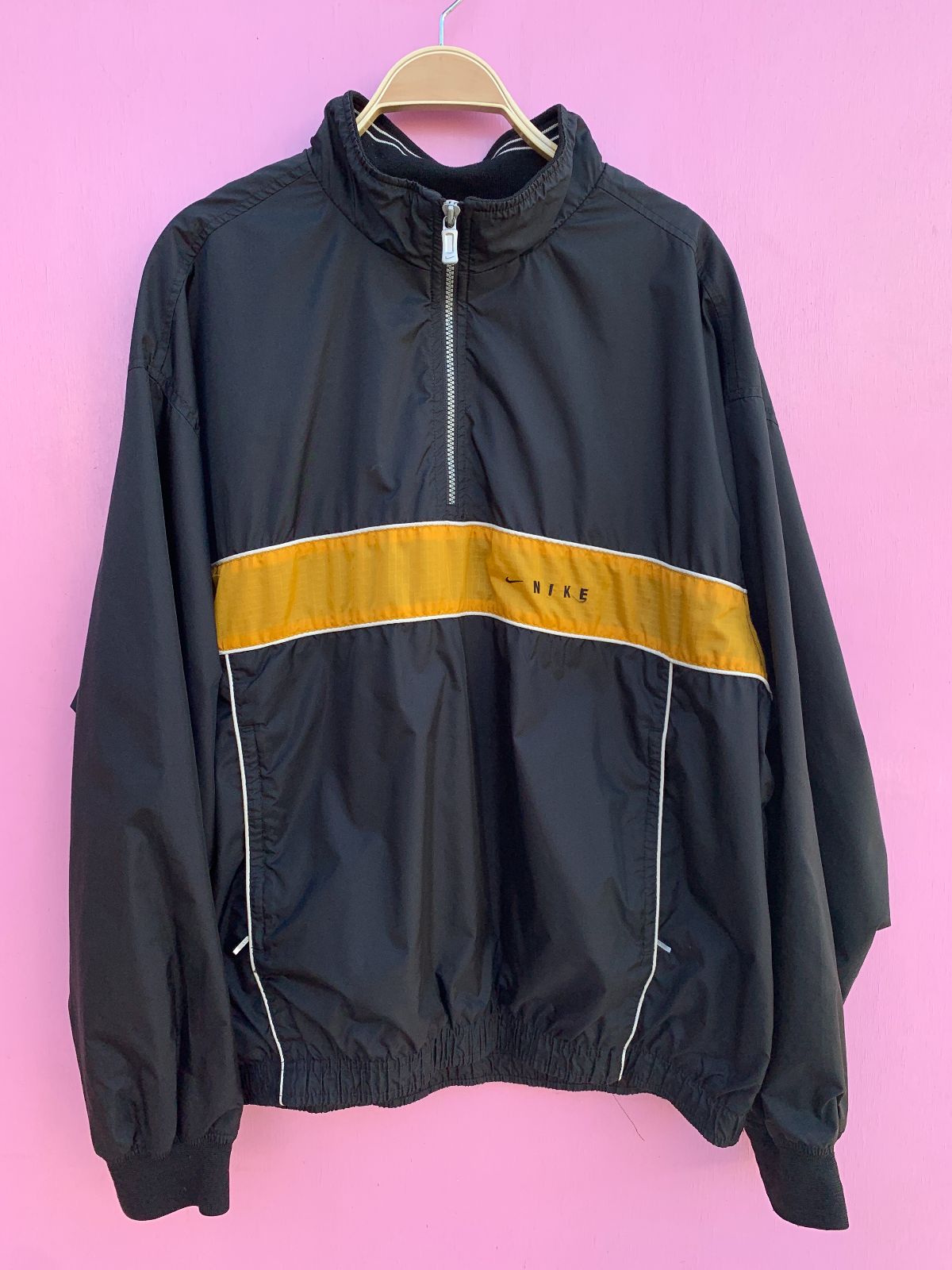product details: NIKE QUARTER ZIP COLORBLOCK WINDBREAKER WITH PIPING photo
