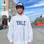 *AS-IS* 1990S THICK CLASSIC YALE UNIVERSITY PRINT HOODED SWEATSHIRT