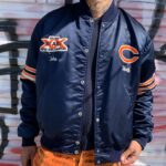 AS-IS NFL CHICAGO BEARS SATIN BUTTON UP JACKET W/ SUPERBOWL PATCH AND CHICAGO LETTERS ON BACK