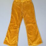 CUTE! 1970S LOW-RISE FLARED CORDUROY PANTS SHORT HEM
