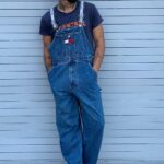 CLASSIC 1990S TOMMY HILFIGER DENIM OVERALLS W/ FRONT PATCH, ELASTIC LOGO STRAPS