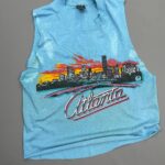 *AS IS* AMAZING! 1980S ATLANTA SKYLINE GRAPHIC 84 RAW CUT CROP SLEEVES TANK TOP