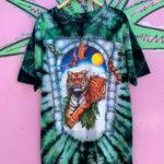 RAD! TIGER ILLUSTRATION UNDER COLUMNS PRINT ON TIEDYE T-SHIRT