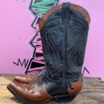 *AS-IS* 1990S 2-TONE HIGH POLISHED LEATHER ORNATE CUT-OUT POINTED TOE LEATHER COWBOY BOOTS