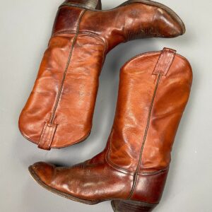 Photo detail:MENS PERFECTLY DISTRESSED BUTTER LEATHER COGNAC COWBOY BOOTS