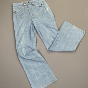 Photo detail:WOW! TRUE VINTAGE 1970S LIGHT WASH DENIM WIDE LEG JEANS  CONTRAST STITCHING & FLOWER PATCHES