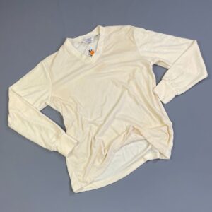 Photo detail:1970S DEADSTOCK VELOUR V-NECK SHIRT NWT - CREME