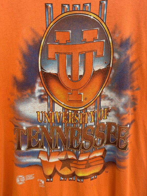 UNIVERSITY OF TENNESSEE VOLUNTEERS T-SHIRT