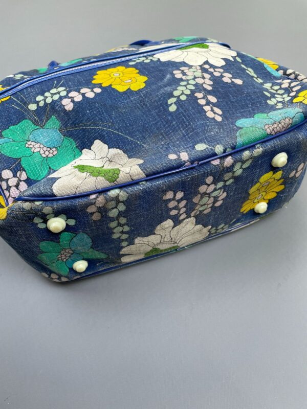 ADORABLE 1960S FLOWER PRINTED DOUBLE HANDLE BOWLING BAG