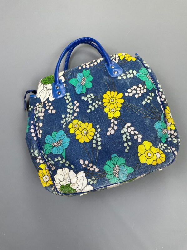 ADORABLE 1960S FLOWER PRINTED DOUBLE HANDLE BOWLING BAG