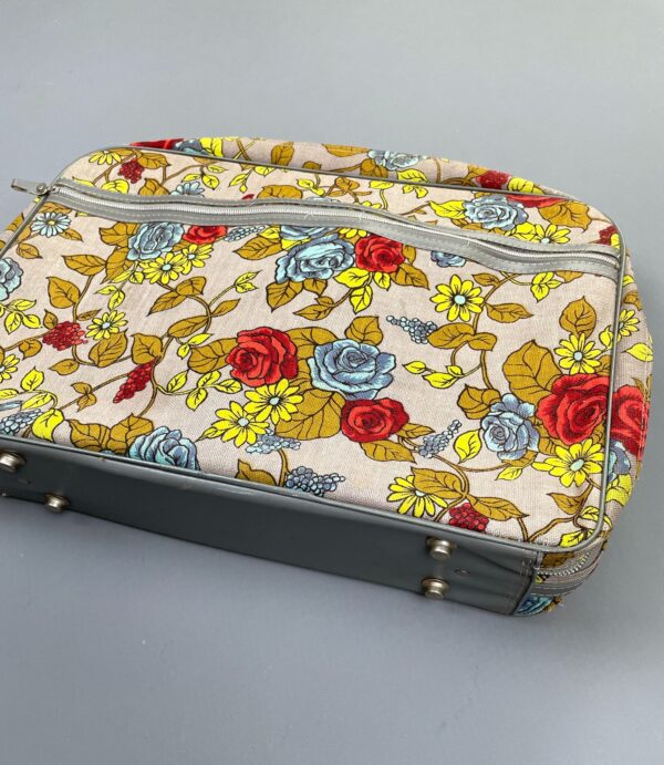 SO CUTE! RETRO 1960S-70S MINI FLORAL PRINT TRAVEL SUITCASE