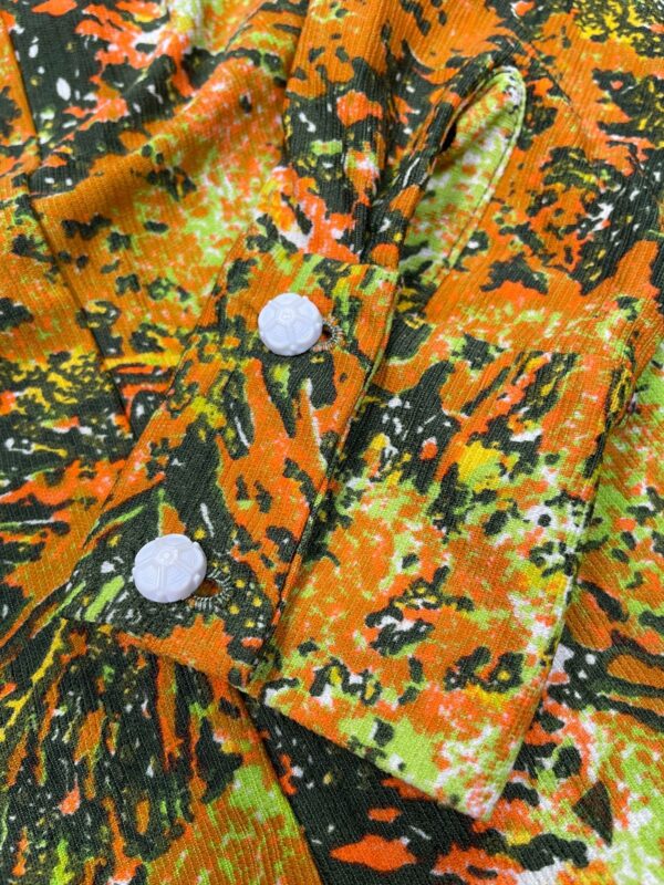 AMAZING! BRIGHT! 1960S-70S PSYCHEDELIC LONG SLEEVE BUTTON DOWN WESTERN BLOUSE FLOWER BUTTONS