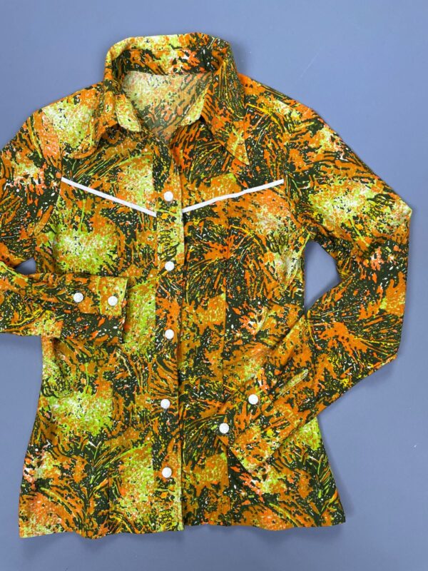 AMAZING! BRIGHT! 1960S-70S PSYCHEDELIC LONG SLEEVE BUTTON DOWN WESTERN BLOUSE FLOWER BUTTONS