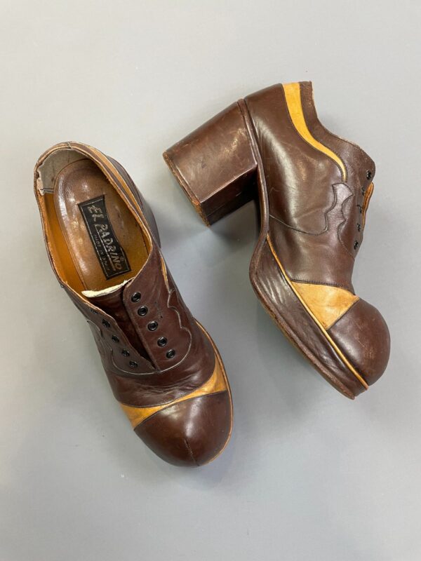 WOW! 1970S TWO TONE ROUND TOE OXFORD MEGA PLATFORM SHOES CUT OUT DETAIL - MADE IN SPAIN