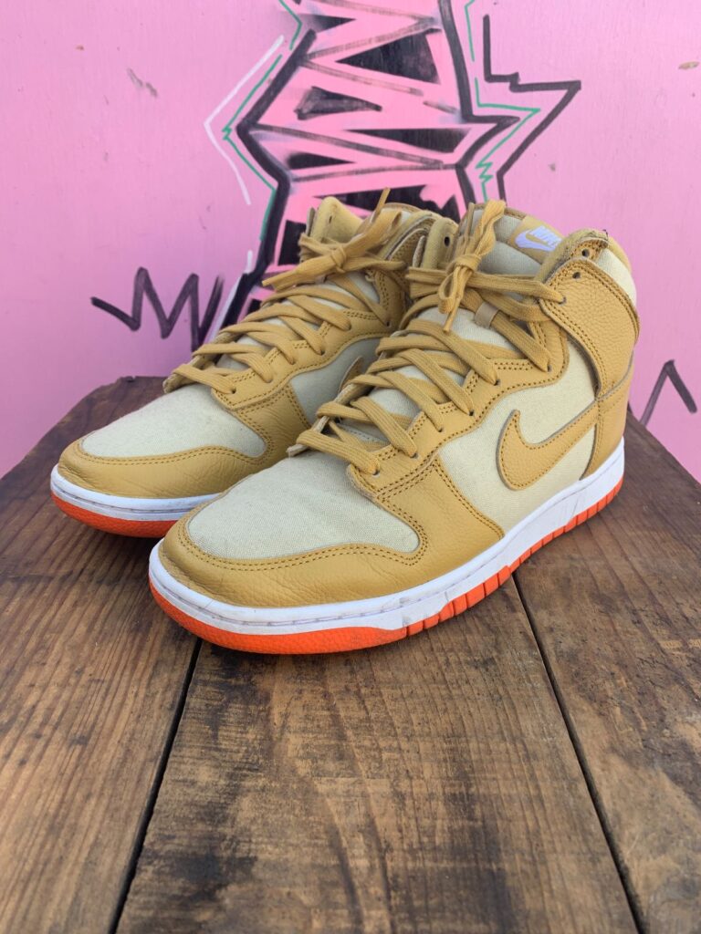 NIKE DUNK HI WHEAT GOLD COLORWAY SNEAKERS