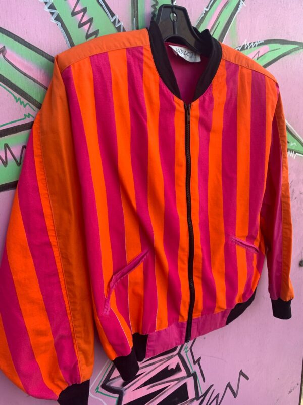 DAYGLOW CROPPED STRIPED ZIP-UP JACKET W/ REMOVABLE SHOULDER PADS