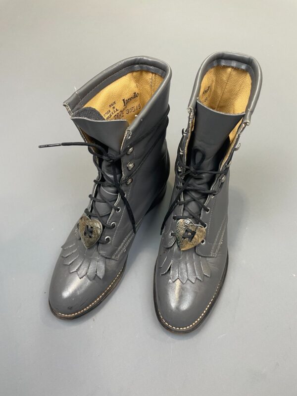 CUTE! LAREDO LEATHER ROPER BOOTS ORNATE HEART CONCHO DETAIL