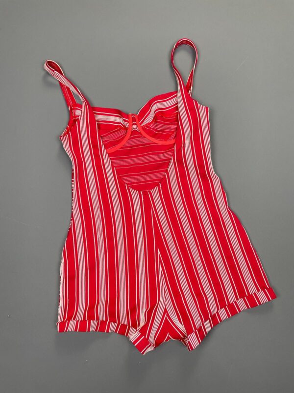 ADORABLE! 1960S HORIZONTAL STRIPE BOY SHORT ONE PIECE SWIMSUIT WIRE CUPS