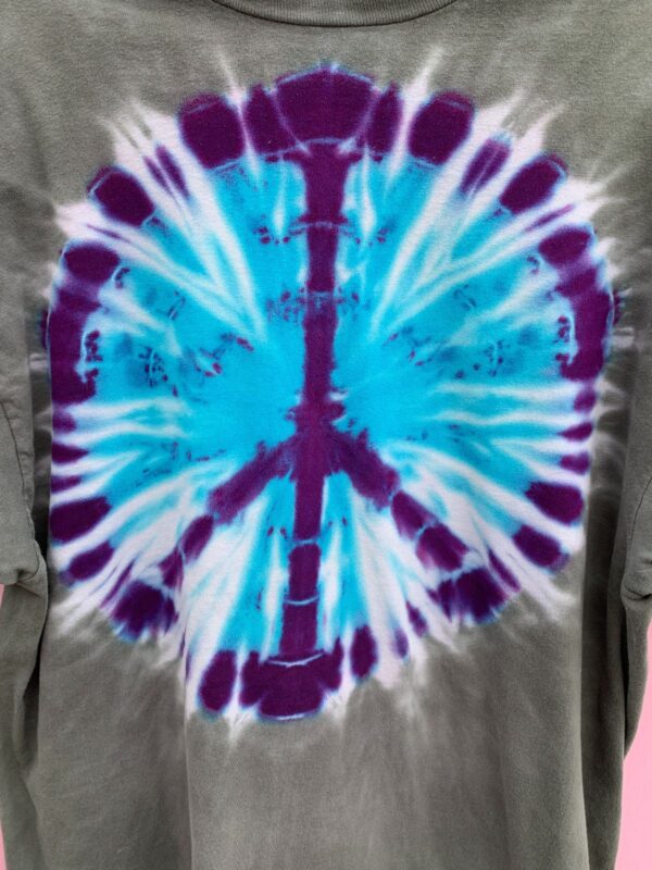 TIE DYE PEACE SIGN SINGLE STITCH T-SHIRT