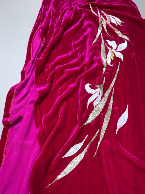 INSANE!!! 1970S PLUSH MAGENTA VELVET CHINOISERIE DRESS GLITTER FLORAL DESIGN & GOLD PIPING