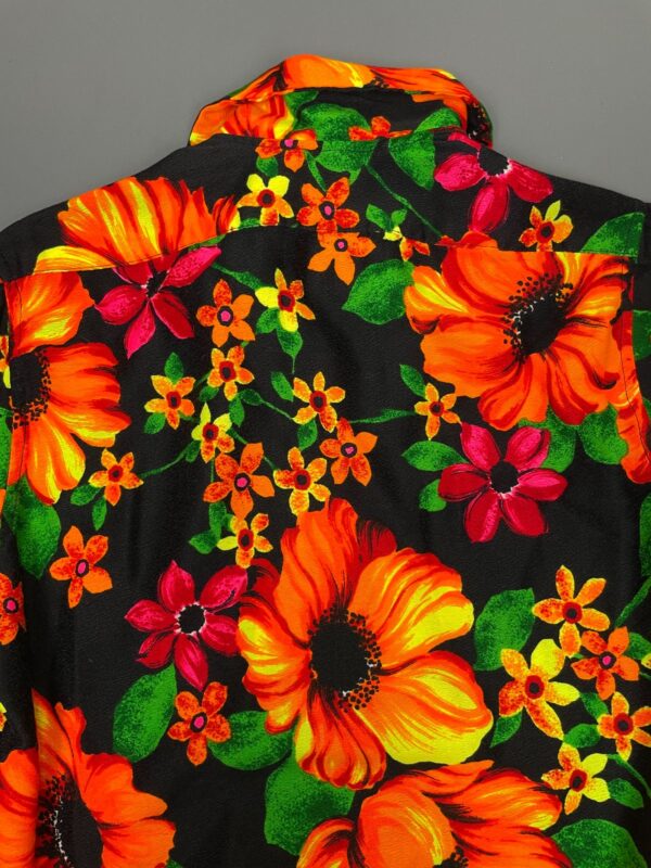 WOW! BRIGHT! 1960S-70S NEON PSYCH FLOWER LONG SLEEVE BUTTON DOWN BARKCLOTH SHIRT