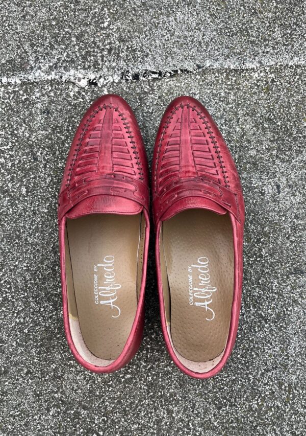 WOVEN STITCH BURGUNDY LEATHER LOAFERS *DEADSTOCK