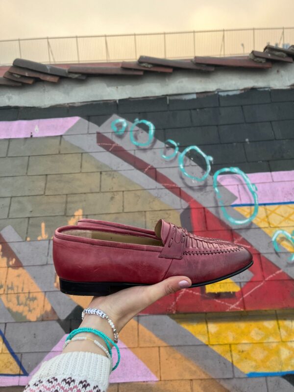 WOVEN STITCH BURGUNDY LEATHER LOAFERS *DEADSTOCK