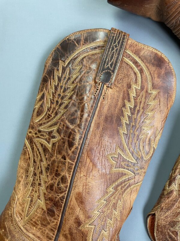 1883 GORGEOUS BUTTER SOFT PERFECTLY DISTRESSED & BROKEN-IN COWBOY BOOTS WITH DECORATIVE STITCHING