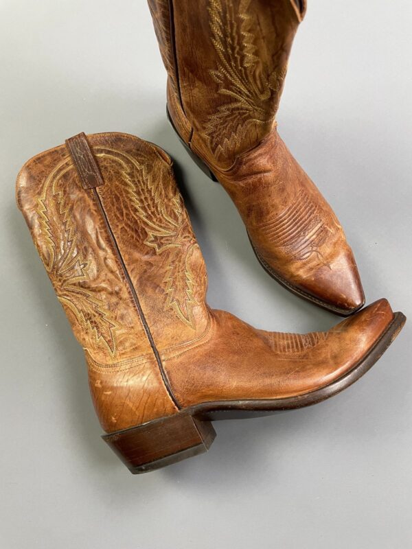 1883 GORGEOUS BUTTER SOFT PERFECTLY DISTRESSED & BROKEN-IN COWBOY BOOTS WITH DECORATIVE STITCHING