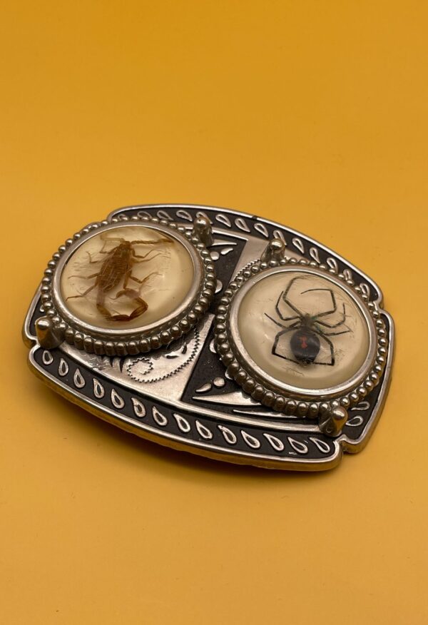 AMAZING!!! RARE!! SCORPION & BLACK WIDOW DOUBLE RESIN BUCKLE