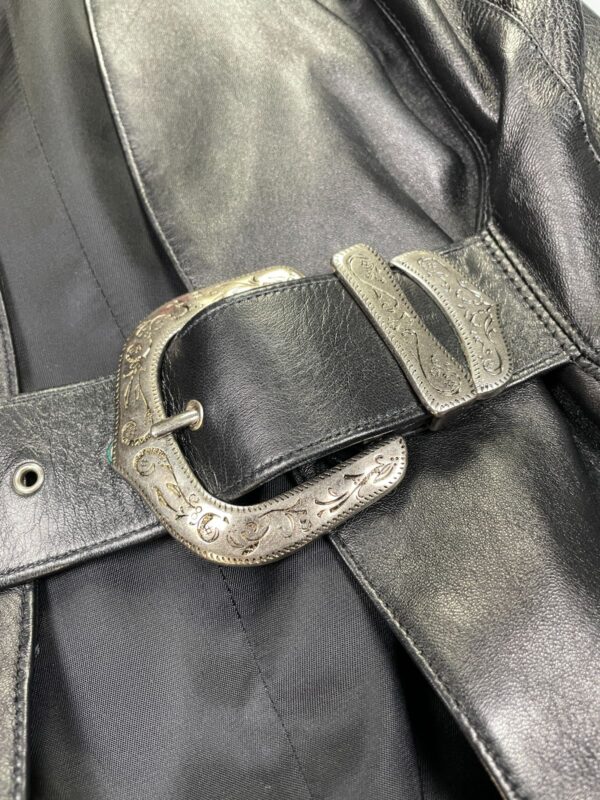 1990S GORGEOUS! LEATHER VEST ORNATE FRONT BUCKLE BUCKLE CLOSURE, MADE IN USA