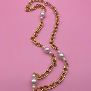 Photo detail:FUNKY! PEARL & OVAL BRASS CHAIN LINK NECKLACE