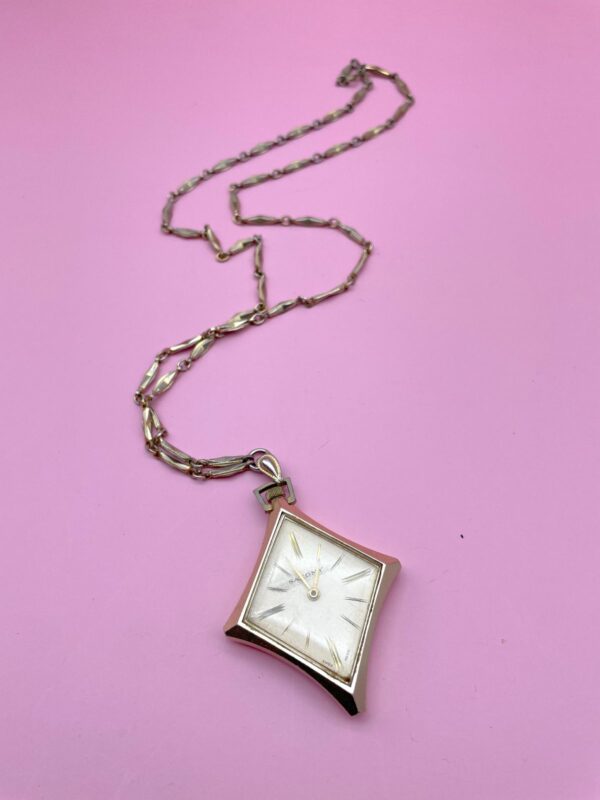 *AS-IS* RETRO 1960S-70S DIAMOND SHAPED POCKET WATCH TIMEPIECE PENDANT NECKLACE FUNKY CHAIN