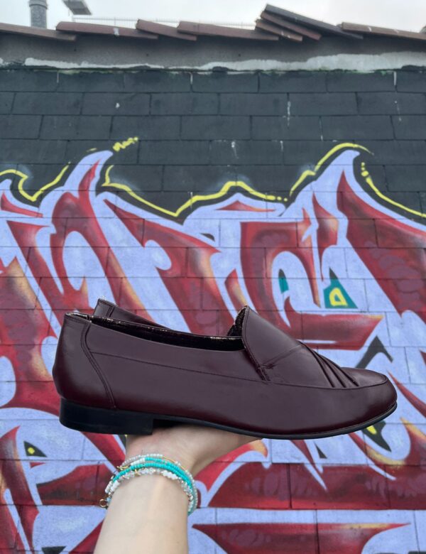 *AS IS* FOLDED TIP BROWN LEATHER LOAFER