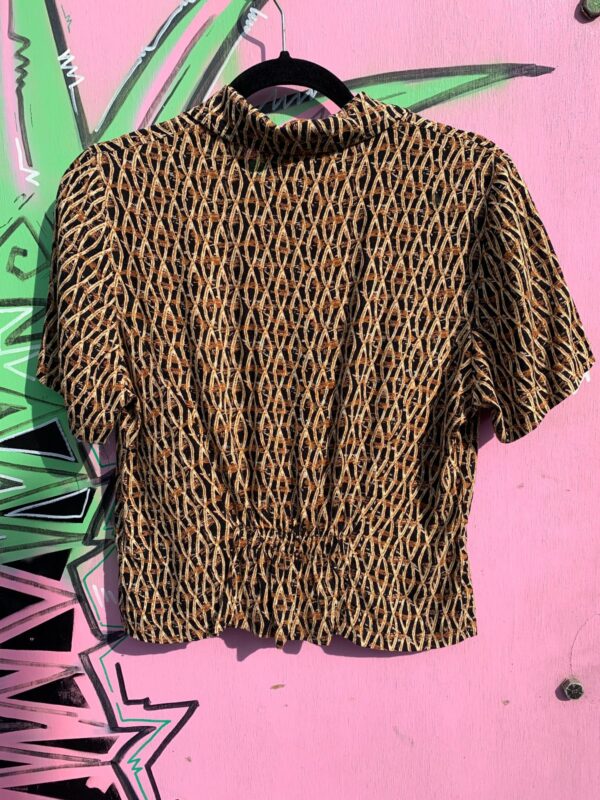 CUTE! 1990S CROPPED EARTHTONE RAYON BUTTON DOWN BOXY TOP SHELL BUTTONS