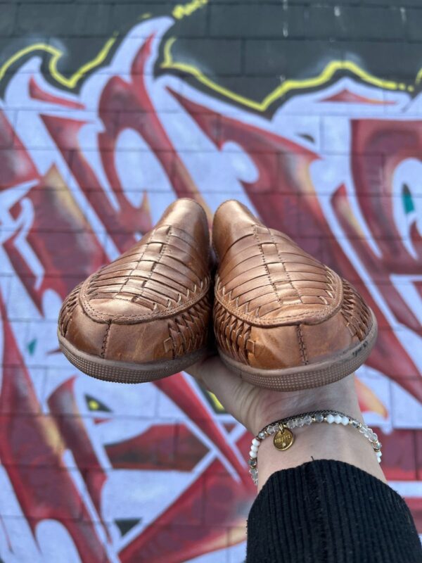 LEATHER WEAVE STITCH HUARACHES SLIP ON SHOES *DEADSTOCK