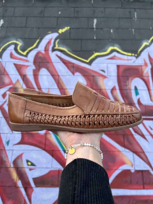 LEATHER WEAVE STITCH HUARACHES SLIP ON SHOES *DEADSTOCK