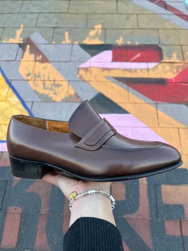 SINGLE STRAP TOBACCO LEATHER LOAFER SHOE