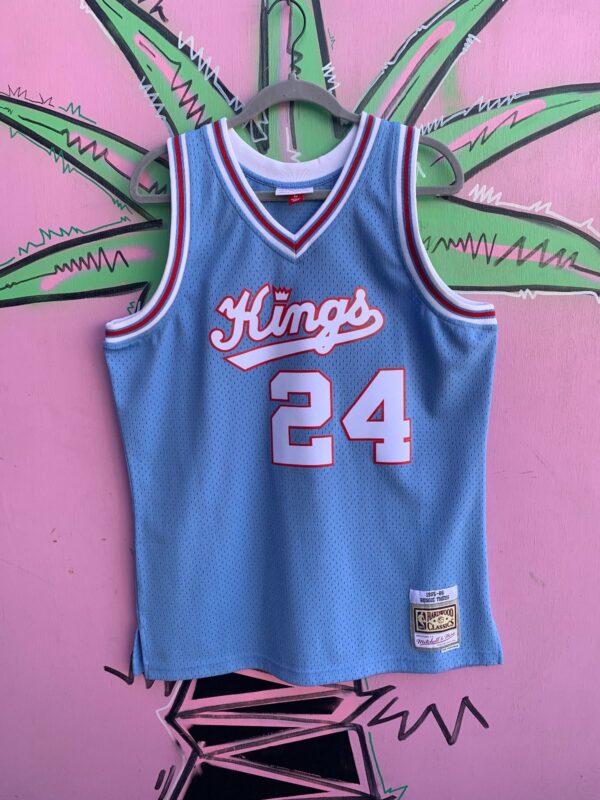 SACREMENTO KINGS REGGIE THEUS 24 BASKETBALL HERITAGE JERSEY