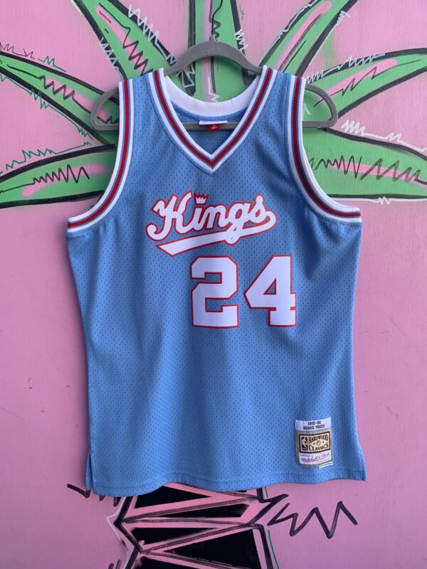 SACREMENTO KINGS REGGIE THEUS 24 BASKETBALL HERITAGE JERSEY