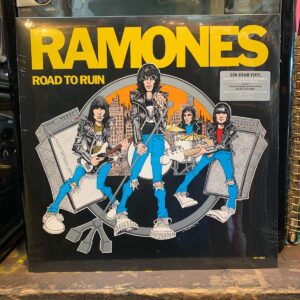 Photo detail:BW VINYL RAMONES - ROAD TO RUIN