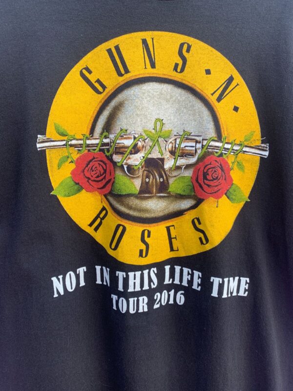 GUNS N ROSES 2016 NOT IN THIS LIFETIME TOUR GRAPHIC TSHIRT