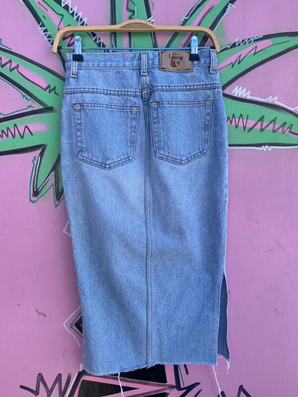 SO CUTE! 1990S SUPER LIGHT WASH DENIM PENCIL SKIRT - THE LONDON JEAN