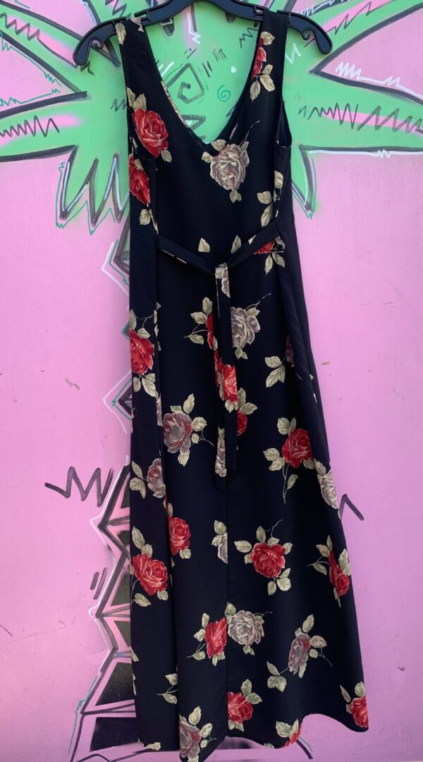 1990S MADE IN USA DARK FLORAL ROSE PRINT SLEEVELESS DRESS