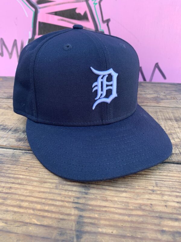 DETROIT TIGERS CLASSIC MLB BASEBALL HAT