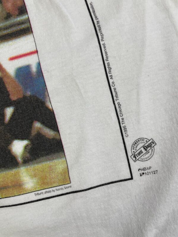 *AS-IS* 1995 MICHAEL JORDAN FRONT PAGE CHICAGO TRIBUNE RELAUNCHED GRAPHIC T-SHIRT