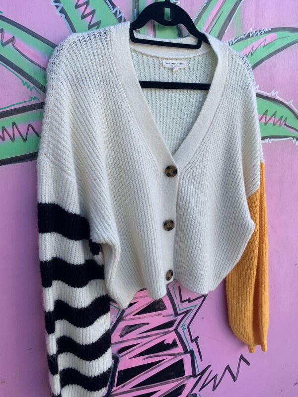 SO CUTE! CROPPED COLOR BLOCK KNIT CARDIGAN SWEATER